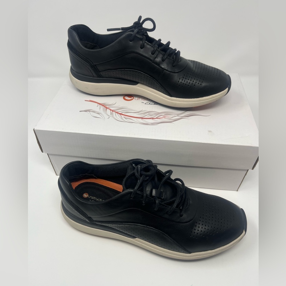 CLARKS Un Cruise Lace Womens Sneakers Black Leather US 7.5 NEW